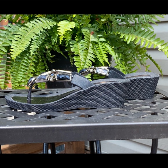 NWOB large gem thong flip flop sandals. Great comfort size 6 - Picture 4 of 7